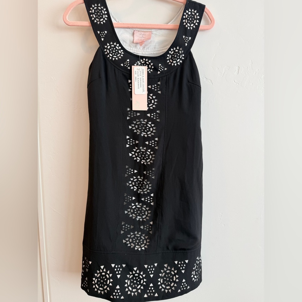 Romeo & Juliet Couture NWT Black Laser Cut Shift Dress Small Lined